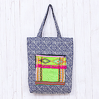 Baumwoll-Einkaufstasche, „Hmong Vibrancy“ – Hmong-Baumwoll-Einkaufstasche mit aufgesetzter Reißverschlusstasche