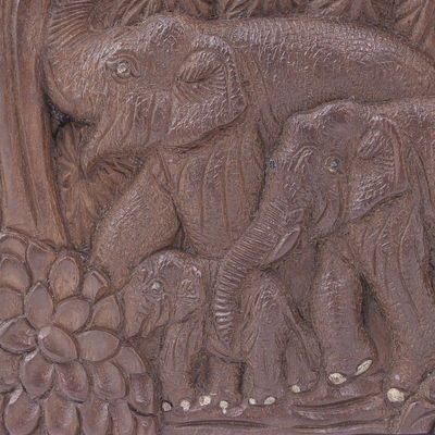 Reliefplatte aus Teakholz - Handgefertigte Elefanten-Reliefplatte aus Teakholz
