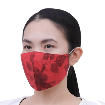 Gesichtsmasken aus umweltfreundlicher bedruckter Baumwolle, (Paar) - Einzigartige umweltfreundlich bedruckte Gesichtsmasken aus roter und grauer Baumwolle (Paar)