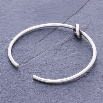 Brazalete de plata - Brazalete anudado de plata karen hecho a mano