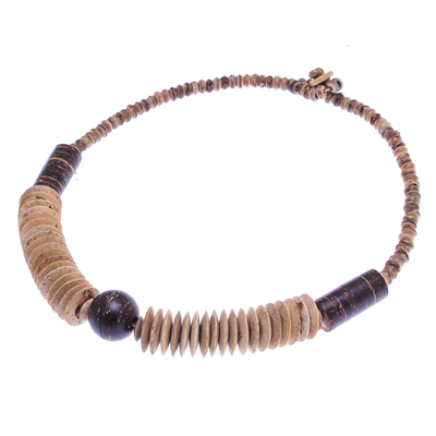 Halskette aus Kokosnussschalen-Perlen - Handgefädelte Halskette aus Kokosnussschalenperlen