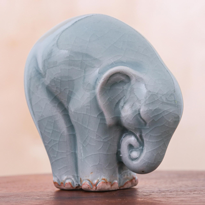 Figurilla de cerámica celadón - Figura de elefante de cerámica con temática de yoga de Tailandia