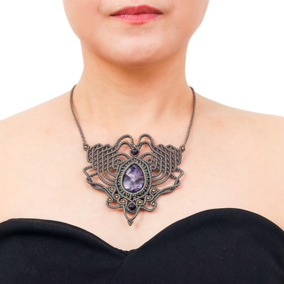 Collar colgante de macramé de amatista - Collar colgante de macramé de amatista anudado a mano de Tailandia