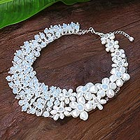 Collar de cuentas de piedras preciosas múltiples, 'Canción celestial' - Gargantilla de perlas cultivadas y piedra lunar arcoíris