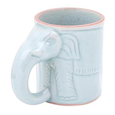 Celadon-Keramikbecher - Handgefertigter Elefantenbecher aus Seladon-Keramik