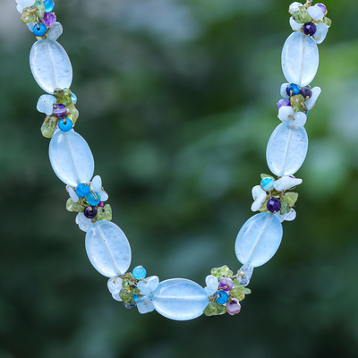 Perlenkette mit mehreren Edelsteinen - Handgefädelte Perlenkette mit mehreren Edelsteinen
