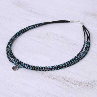 Makramee-Halskette mit Howlit und Jaspis, 'Boho-Spirale' - Makramee Howlit und Jaspis Anhänger Halskette