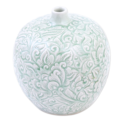 jarron de ceramica celadón - Jarrón de cerámica celadón hecho a mano con motivos florales.