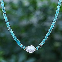 Hämatit- und Zuchtperlen-Anhänger-Halskette, „Strandurlaub“ – Handgefertigte Hämatit- und Zuchtperlen-Anhänger-Halskette