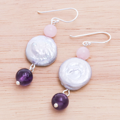 Pendientes colgantes con múltiples piedras preciosas - Aretes colgantes de perlas cultivadas y cuarzo rosa
