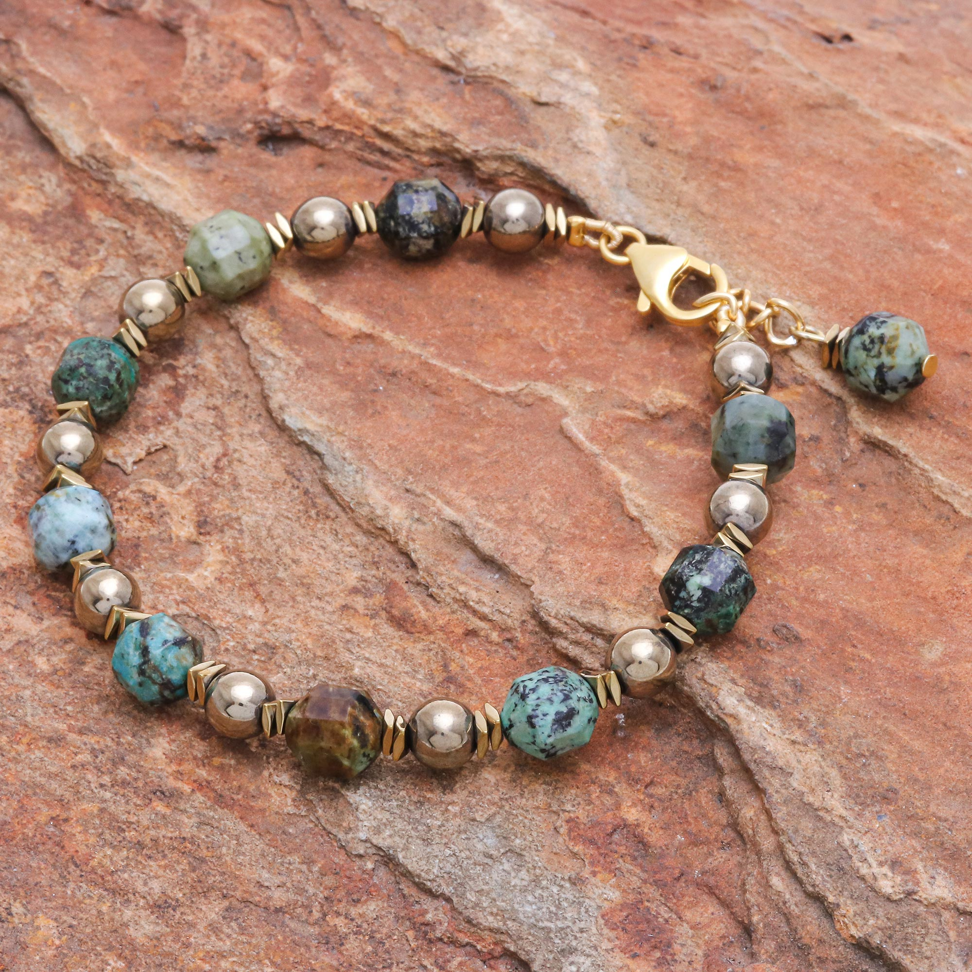 Gold Gorgeous Turquoise Stone Single Shimmer Bracelet