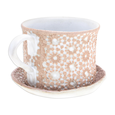 Keramiktasse mit Untertasse, 'Natural Bloom in White' - Handgemachtes Keramik Tasse und Untertasse Set