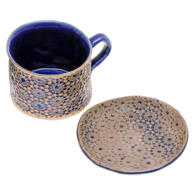 Tasse und Untertasse aus Keramik - Keramiktasse und Untertasse mit Blumenmuster