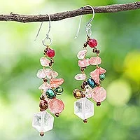 Pendientes colgantes con múltiples piedras preciosas - Aretes colgantes de cuarzo rosa y perlas cultivadas