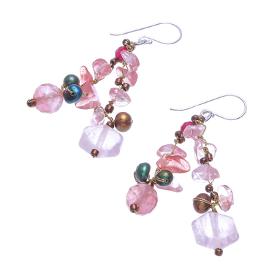 Pendientes colgantes con múltiples piedras preciosas - Aretes colgantes de cuarzo rosa y perlas cultivadas