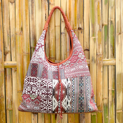 Hobo-Handtasche aus Baumwollmischung mit Lederakzenten - Geometrisch gemusterte Hobo-Handtasche aus Baumwollmischung