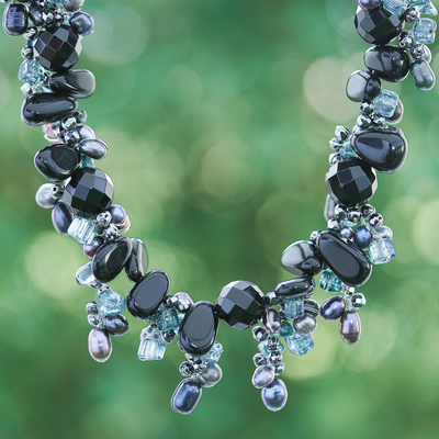 Perlenkette mit mehreren Edelsteinen - Handgefertigte Halskette aus Achat und Zuchtperlen
