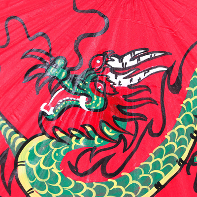 Sombrilla de bambú y papel pintado a mano - Sombrilla de papel pintado a mano y bambú con motivo de dragón