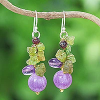 Pendientes colgantes con múltiples piedras preciosas - Aretes colgantes tailandeses de peridoto y amatista