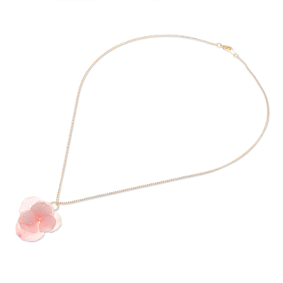 Vergoldeter rosa Hortensienblüten-Anhänger, 'Wild Hydrangea in Pink', Halskette - Vergoldeter rosa Hortensienblüten-Anhänger Halskette