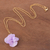 Vergoldete Halskette mit Anhänger aus lila Hortensienblättern