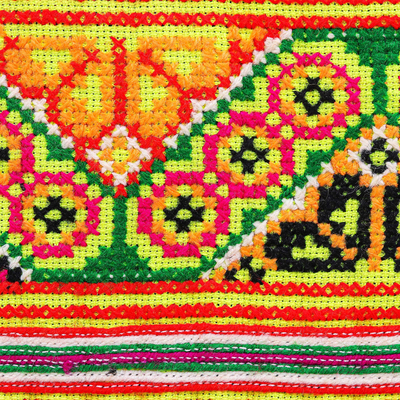 Bolso bandolera de mezcla de algodón - Bolso bandolera Hmong de punto de cruz con detalles de pompones