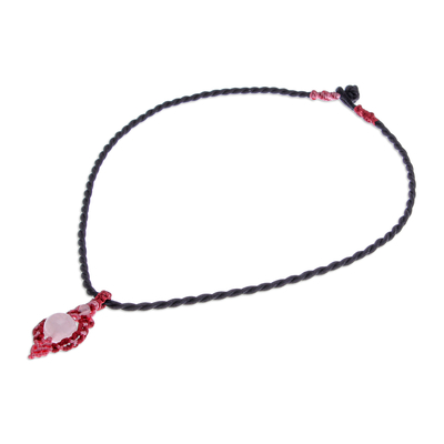 Rosenquarz-Makramee-Anhänger-Halskette - Kunsthandwerklich gefertigte Rosenquarz-Makramee-Halskette