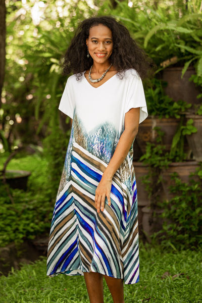 Handgefertigtes A-Linien-Kleid aus Batik-Baumwolle - Von Hand gefertigtes A-Linien-Kleid aus Batik-Baumwolle
