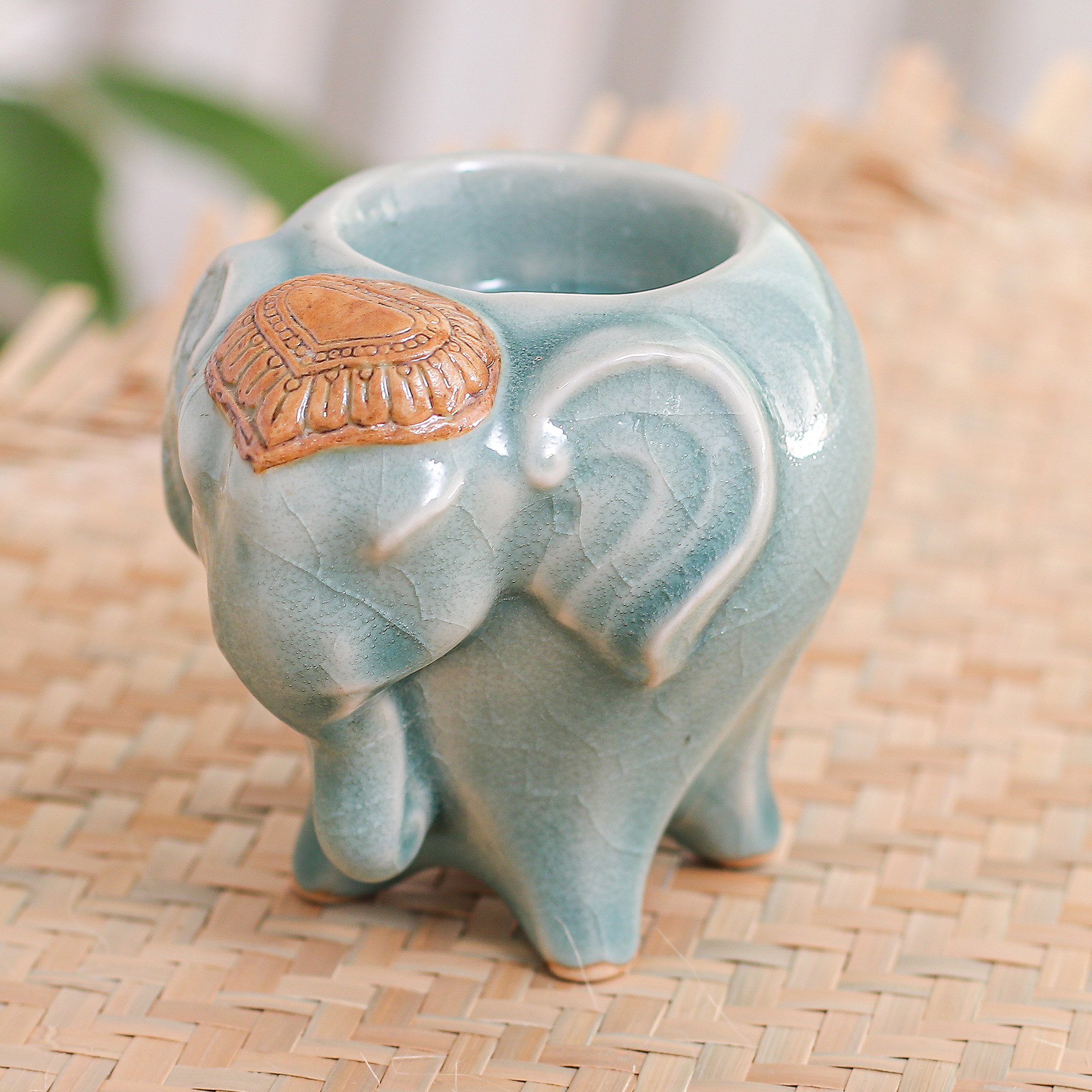 Handmade Elephant Texture Celadon Ceramic Salt and Pepper Shaker