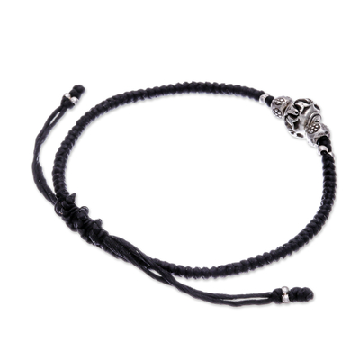Makramee-Armband mit Silberperlen, 'Cooler Tag - 950 Silber Perlen Makramee-Armband Handgefertigt in Thailand
