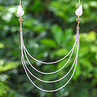 Collar con colgante de cuarzo y perlas cultivadas con detalles en oro, 'Icy Shores in White' - Collar con colgante de perlas y cuarzo con detalles en oro tailandés de 18 k