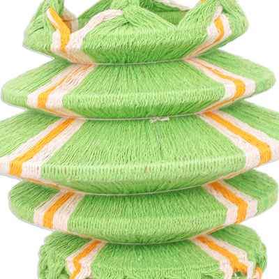Accesorio colgante decorativo de algodón, 'Green Awe' - Accesorio colgante de algodón de Tailandia