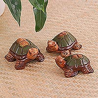 Wood figurines, 'Family of Turtles' (set of 3) - Set of 3 Hand-Carved and Hand-Painted Turtle Wood Figurines