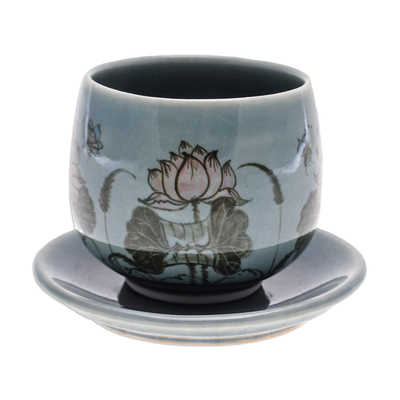 Taza y plato de cerámica Celadon - Taza y platillo azul de cerámica Celadon hecho a mano con flores