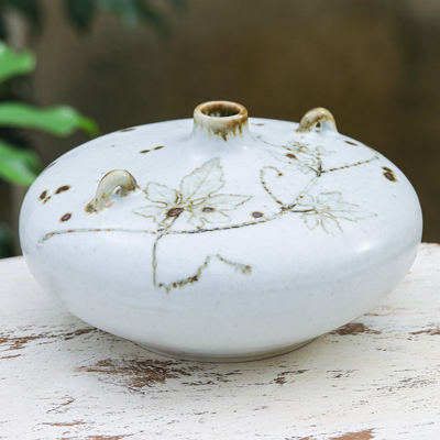 Jarrón de ceramica - Florero artesanal de cerámica blanca y marrón con estampado de hojas