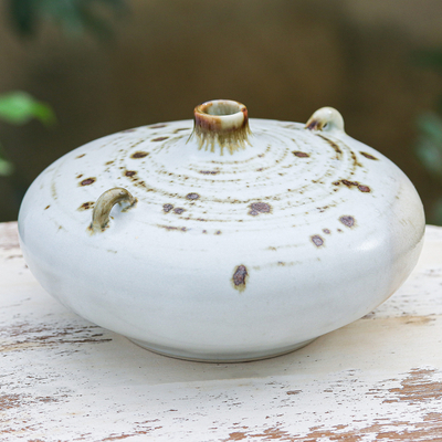 Keramik-Vase, 'Zen Galaxy' - Handgefertigte Keramikvase in Weiß und Braun mit Swirl-Muster