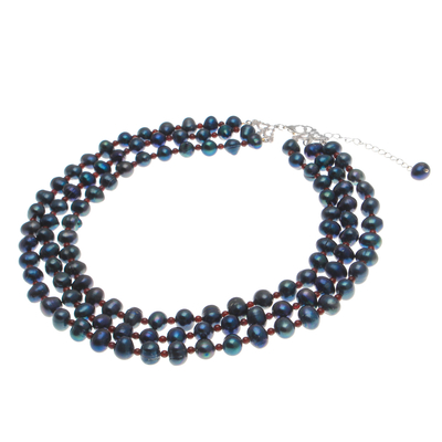 Mehrreihige Halskette aus Zuchtperlen und Granatperlen - Mehrreihige Halskette aus Zuchtperlen mit Granatperlen