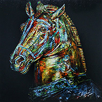 'Caballo en escena negra' (2023) - Pintura acrílica estirada de caballo sobre fondo negro