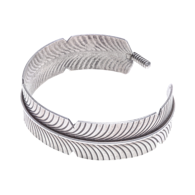 Sterling silver cuff bracelet, 'Freedom Plumage' - Feather-Themed Sterling Silver Cuff Bracelet from Thailand