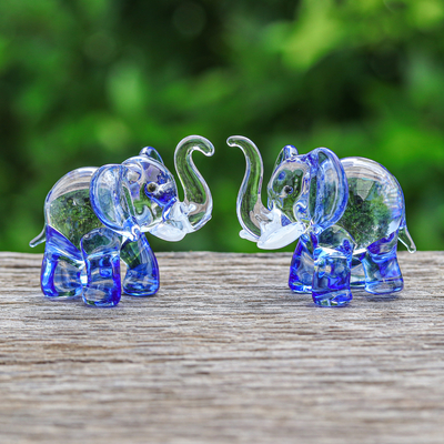 Handblown glass figurines, 'The Blue Giants' (pair) - Pair of Blue-Toned Handblown Glass Elephant Figurines