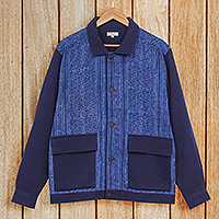 Baumwolljacke für Herren, „Blue Explorer“ – Blaue Baumwolljacke mit Knöpfen und Hmong-Motiv für Herren