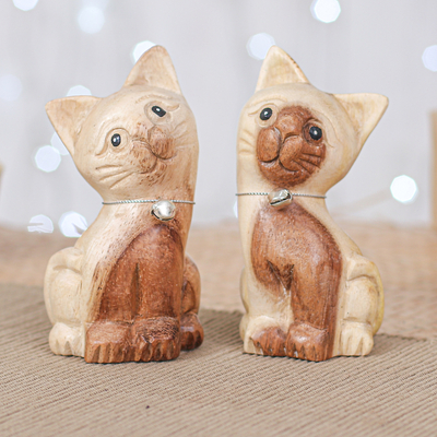 Figuritas de madera, (juego de 2) - Juego de 2 figuras de madera de gato Raintree con campanas de aluminio