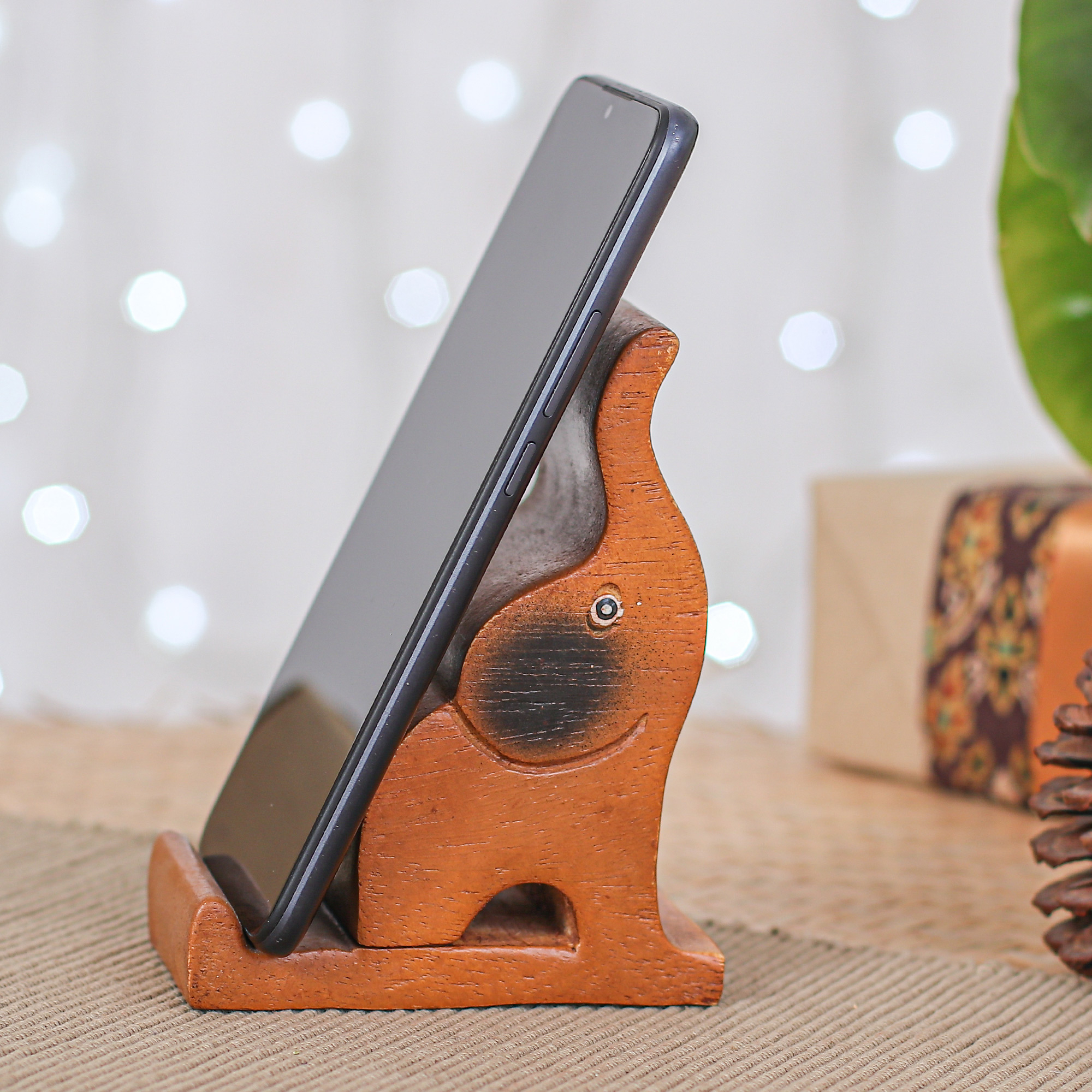 Handmade Jempinis Wood Elephant Phone Stand - Dialing Elephant