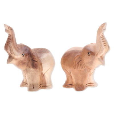 Esculturas de madera, (juego de 2) - Conjunto de 2 esculturas de madera de elefante Raintree talladas a mano