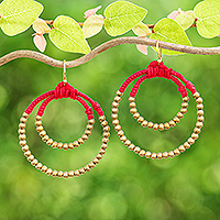 Ohrhänger aus Messingperlen, „My Romantic Aura“ – Ohrhänger aus poliertem Messing mit Perlen in Rot