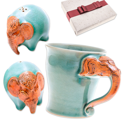 Kuratiertes Geschenkset - Kuratiertes Geschenkset aus knisternder grüner Keramik mit Elefantenmotiv