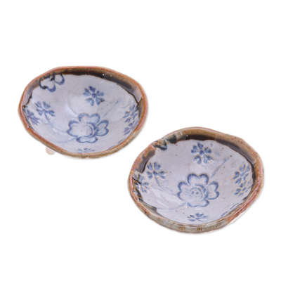Cuencos de cerámica, (par) - Par de cuencos de cerámica florales hechos a mano en azul y blanco