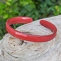 Pulsera de puño de cuero, 'Simply Passionate' - Pulsera de puño de cuero moderna hecha a mano en rojo