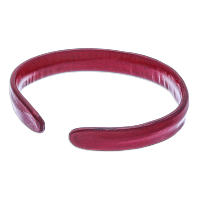 Brazalete de cuero - Brazalete de cuero moderno hecho a mano en rojo