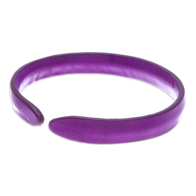 Brazalete de cuero - Brazalete de cuero moderno hecho a mano en color púrpura
